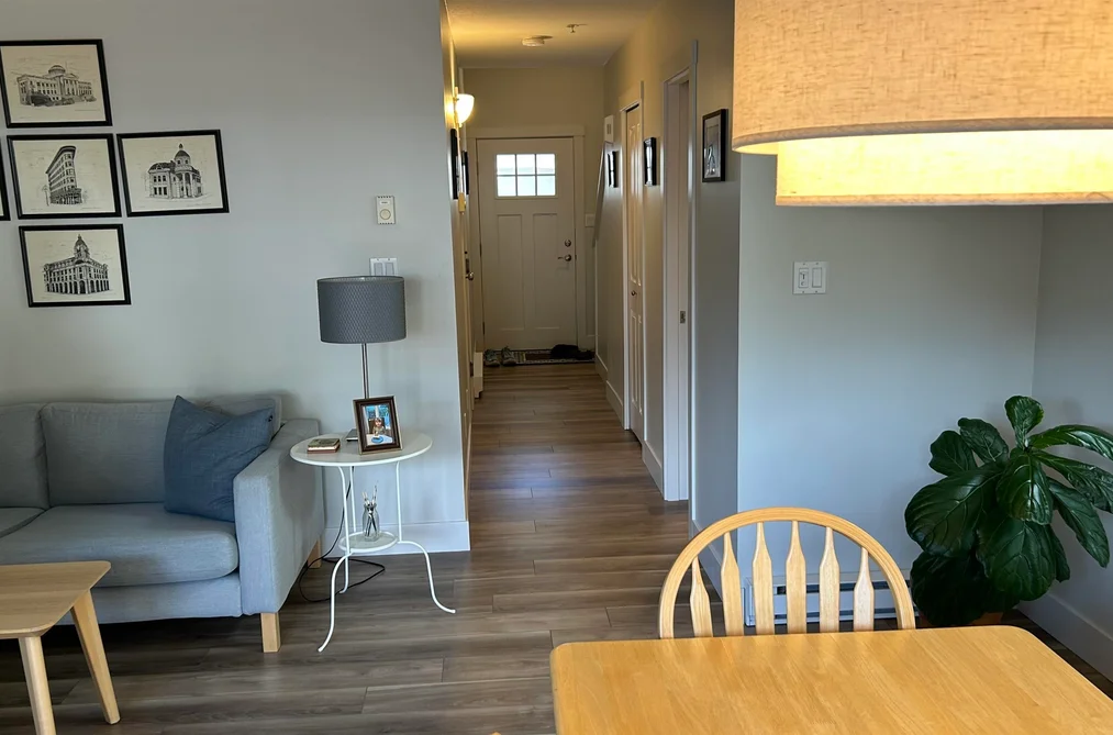 1821 E WILLOW CRESCENT, Squamish BC V8B 0L9, Squamish BC — Residential for Sale — Photo 8 of 25