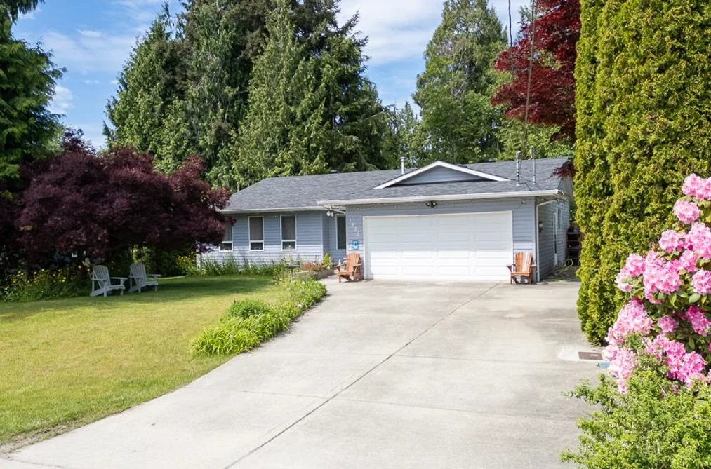 House for sale at 1823 Hall Road Sechelt British Columbia - MLS: R3125569
