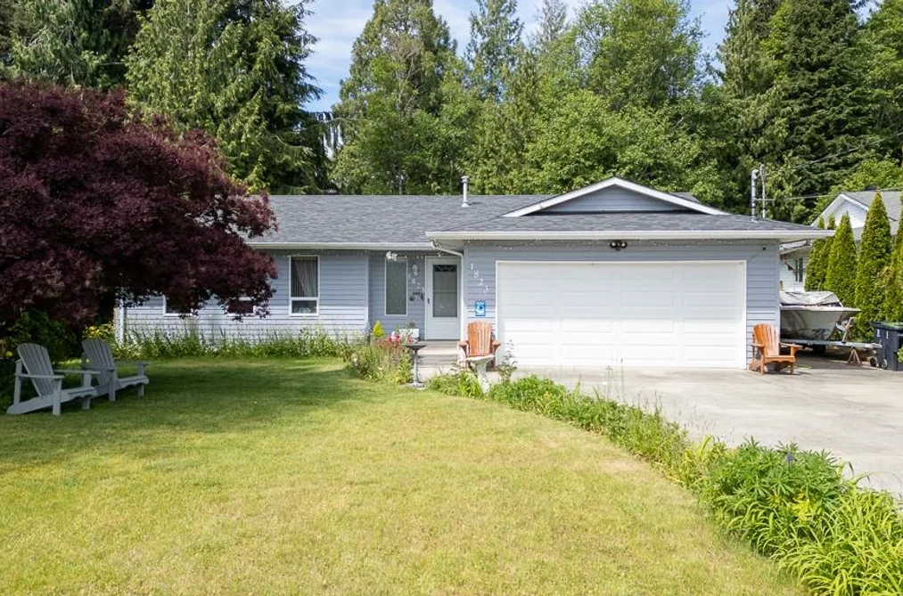 1823 HALL ROAD, Sechelt BC V7Z 0A9, Sechelt BC — Residential for Sale - Photo 2