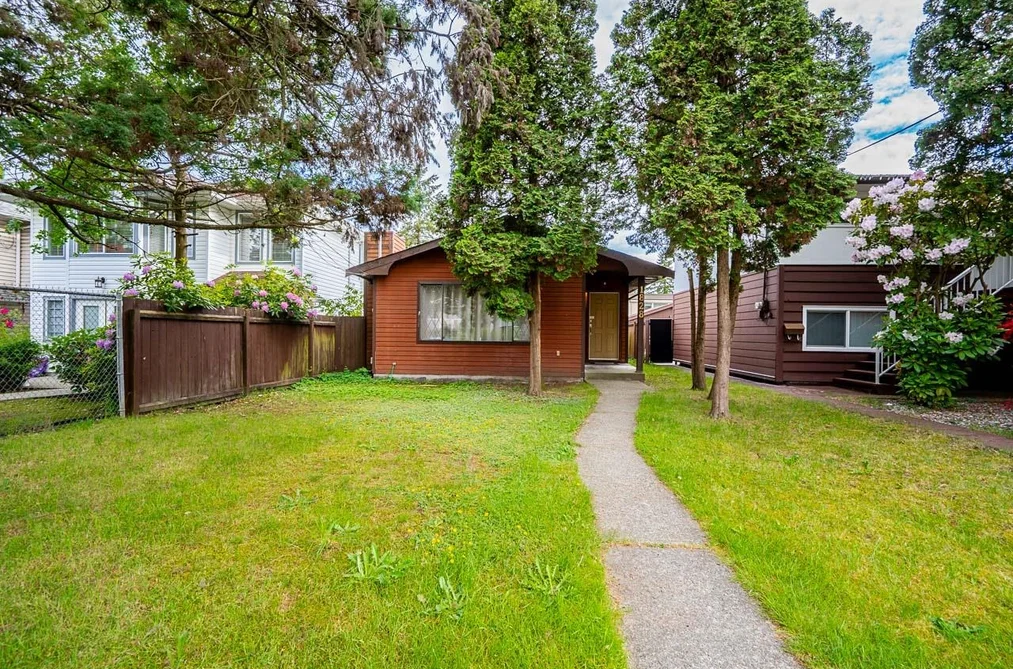 1828 PRAIRIE AVENUE, Port Coquitlam BC V3B 1V3, Port Coquitlam BC — Residential for Sale - Photo 2
