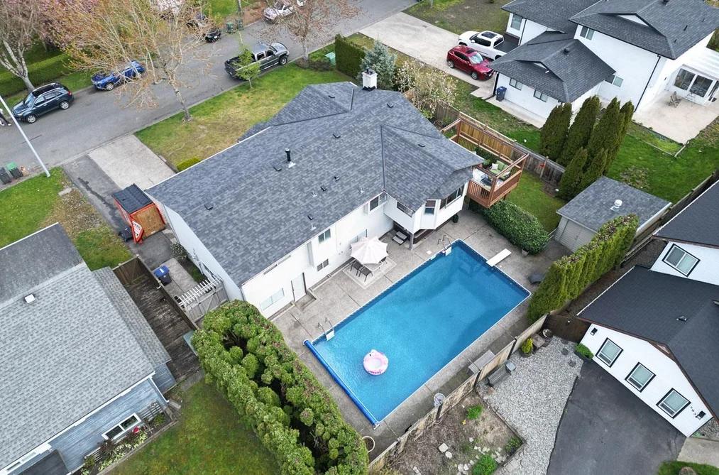 House for sale at 18320 59a Avenue Surrey British Columbia - MLS: R3113132