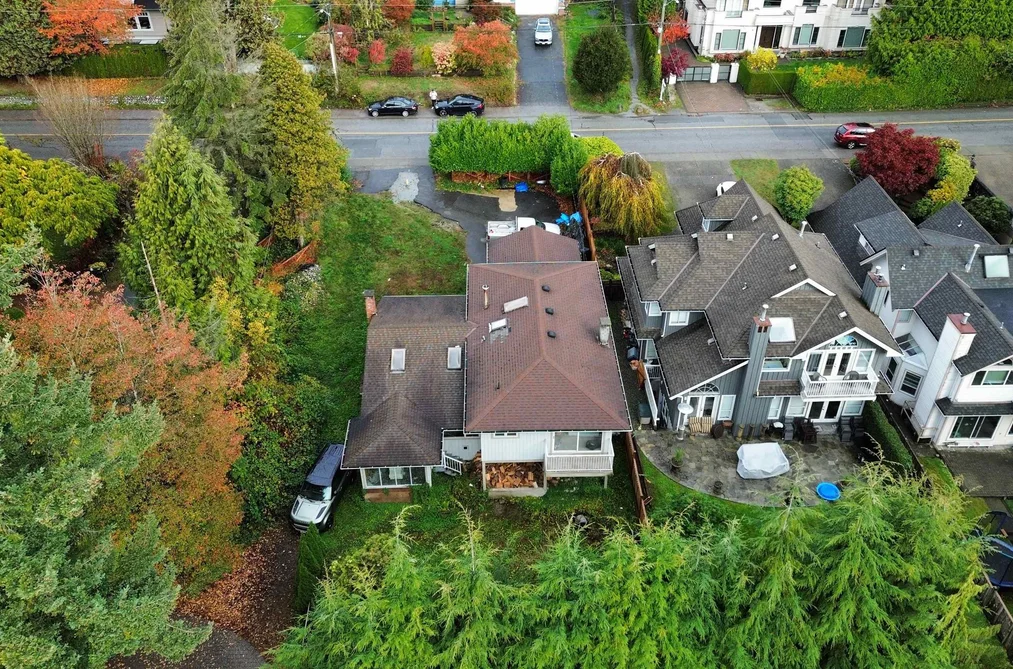 1840 Mathers Avenue, West Vancouver, BC - House for Sale - Photo 9 of 13 1840 Mathers Avenue, West Vancouver, BC - House for Sale - Photo 9 of 13