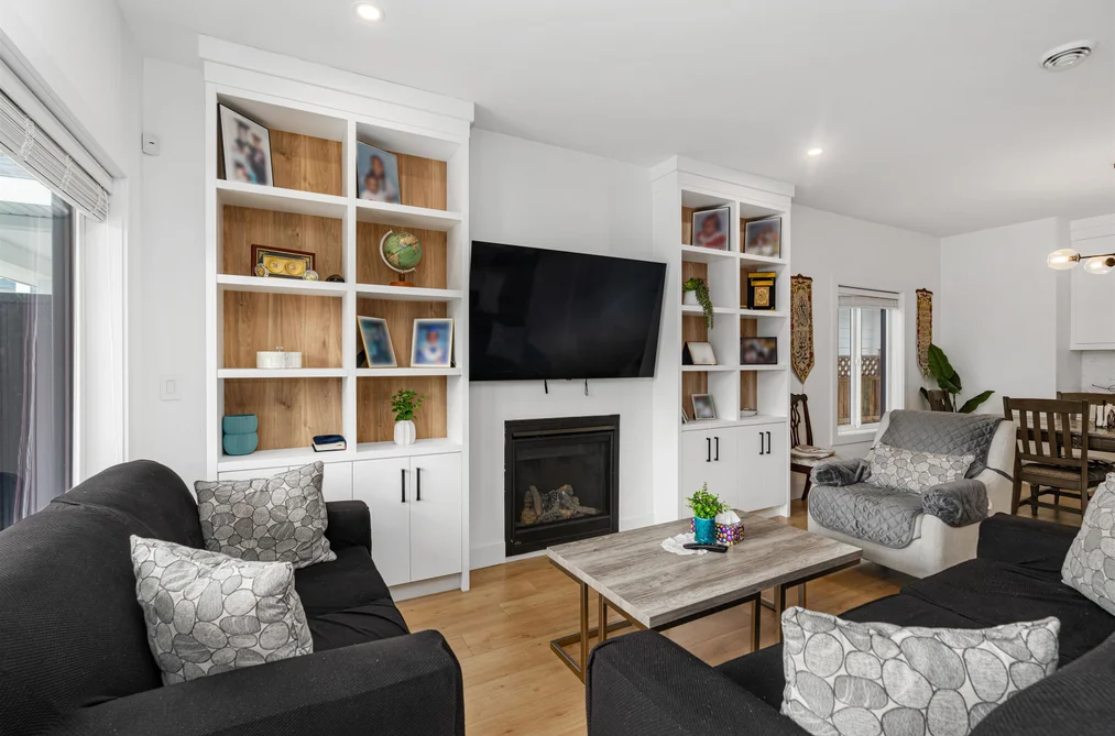 Half Duplex for sale at 18460 64 Avenue Surrey British Columbia - MLS: R3102605