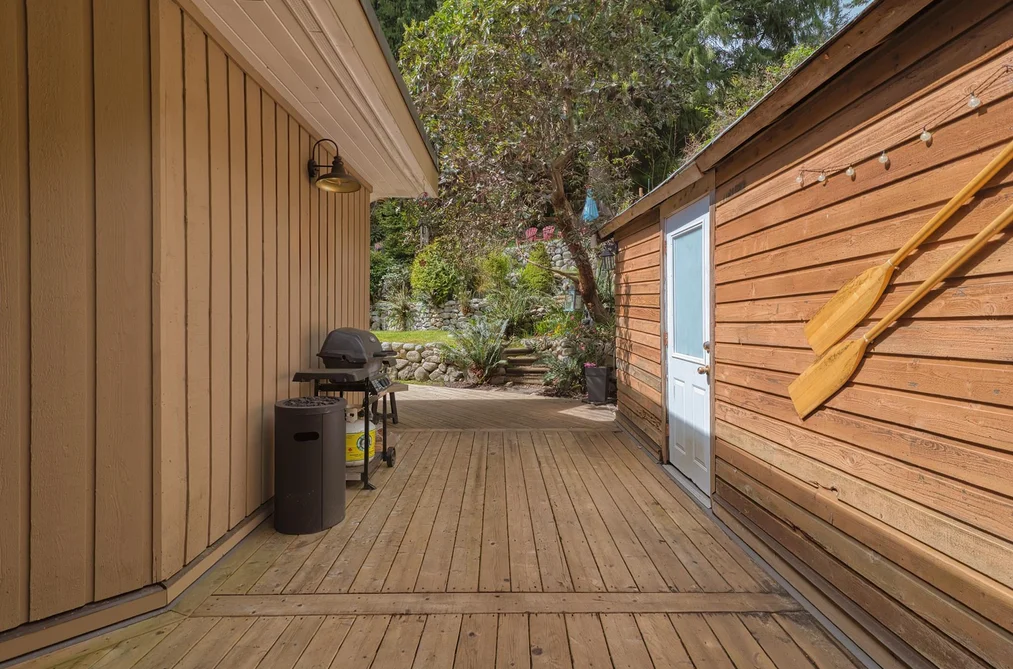 1849 NORTH ROAD, Gibsons BC V0N 1V1, Gibsons BC — Residential for Sale - Photo 2