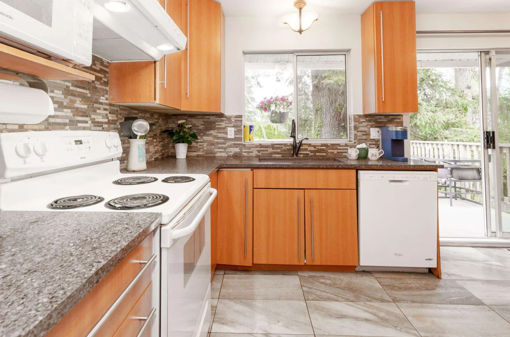 1853 WINDERMERE AVENUE, Port Coquitlam BC V3B 2K5, Port Coquitlam BC — Residential for Sale - Photo 4