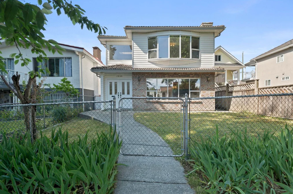 House for sale at 1855 E 53rd Avenue Vancouver British Columbia - MLS: R3144076