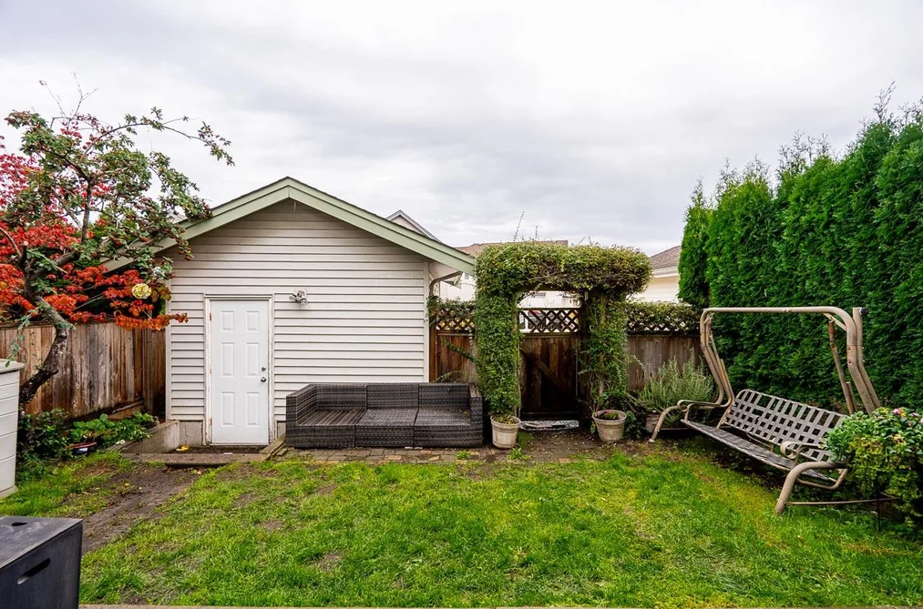 18569 67th Avenue, Surrey, BC - House for Sale - Photo 34 of 37 18569 67th Avenue, Surrey, BC - House for Sale - Photo 34 of 37