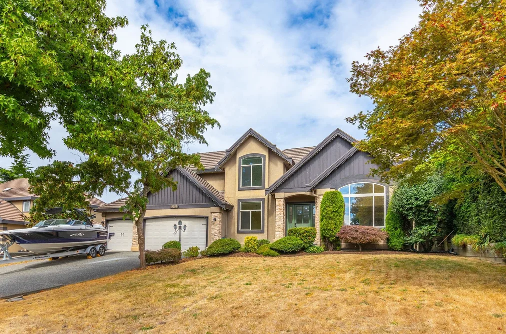 House for sale at 18589 55 Avenue Surrey British Columbia - MLS: R3159763