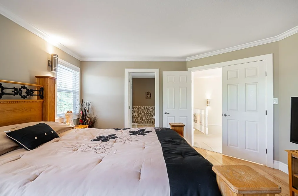 18656 64A AVENUE, Surrey, BC — Residential for Sale — Photo 15 of 37