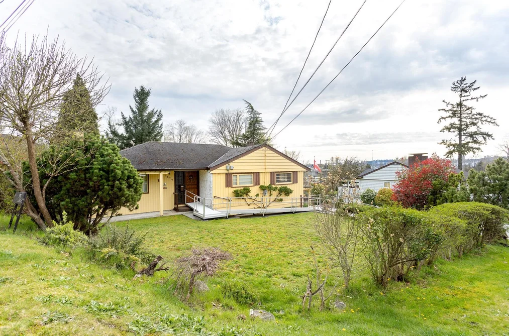 1874 HILLSIDE AVENUE, Coquitlam BC V3K 1K5, Coquitlam BC — Residential for Sale - Photo 2