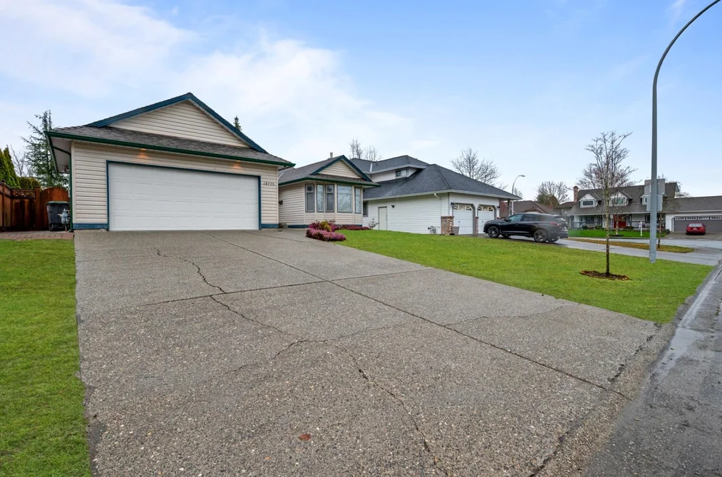 18775 59 AVENUE, Surrey BC V3S 7M1, Surrey BC — Residential for Sale - Photo 2