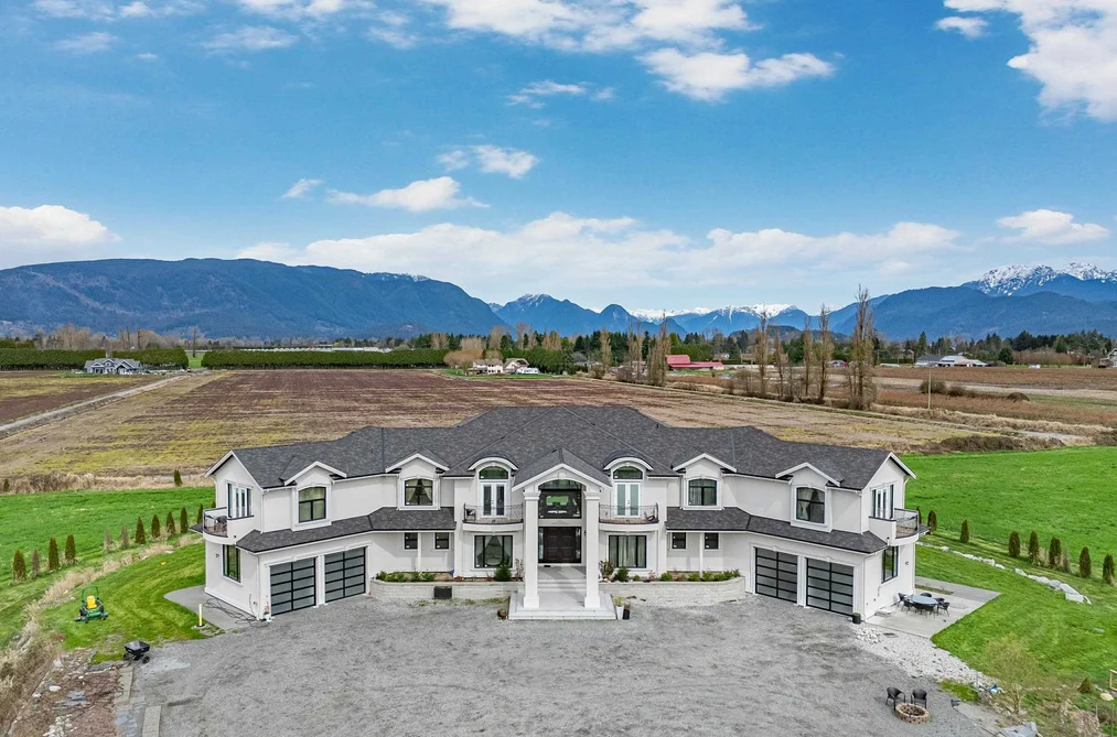 House for sale at 18782 Old Dewdney Trunk Road Pitt Meadows British Columbia - MLS: R3068416