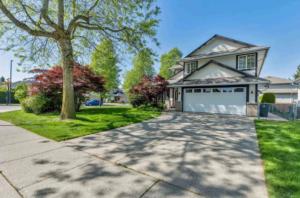House for sale at 18811 65 Avenue Surrey British Columbia - MLS: R3120713