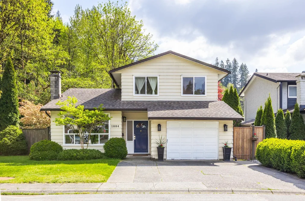 House for sale at 1884 Bluff Way Coquitlam British Columbia - MLS: R3116772