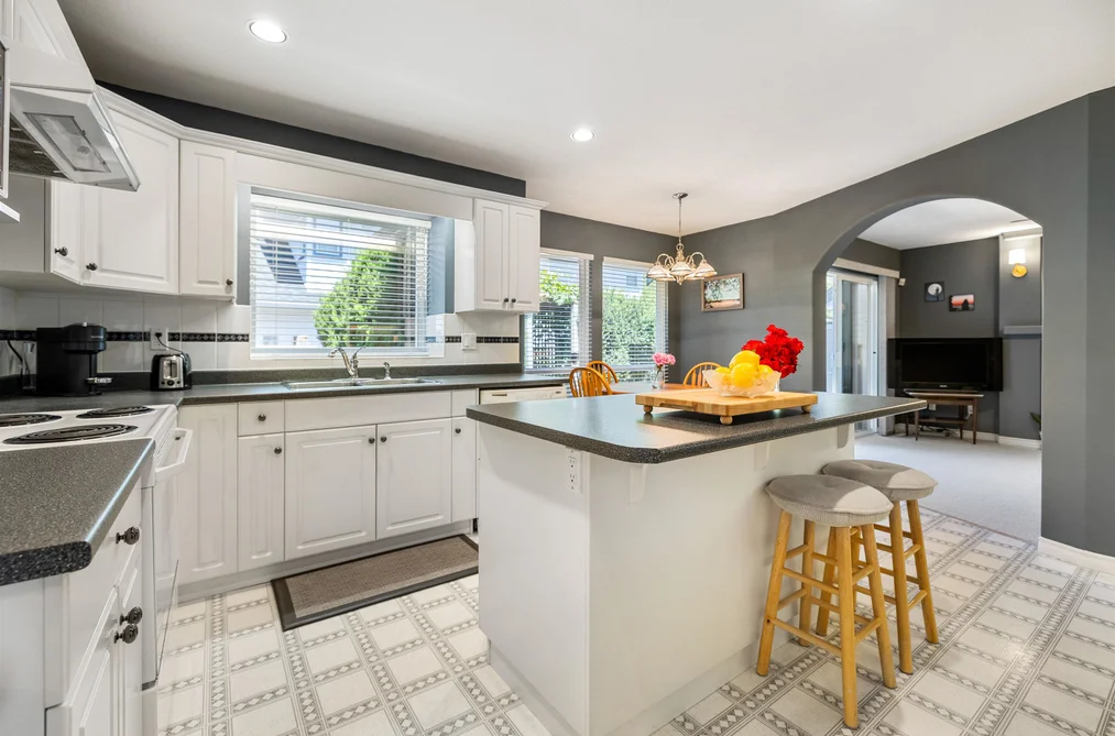 18851 64A AVENUE, Surrey BC V3S 8V3, Surrey BC — Residential for Sale — Photo 15 of 40