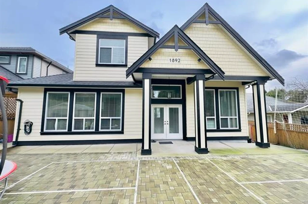 House for sale at 1892 King George Boulevard Surrey British Columbia - MLS: R3118508