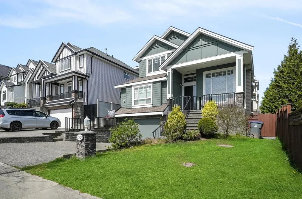 House for sale at 18927 54a Avenue Surrey British Columbia - MLS: R3109706