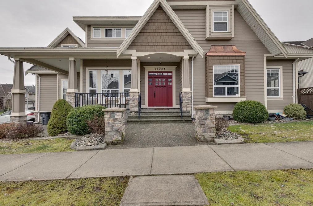 House for sale at 18938 54a Avenue Surrey British Columbia - MLS: R3101487