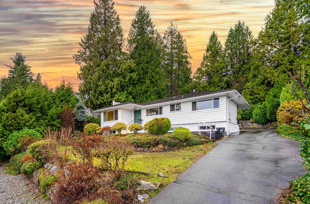 House for sale at 1895 Rosebery Avenue West Vancouver British Columbia - MLS: R3074006