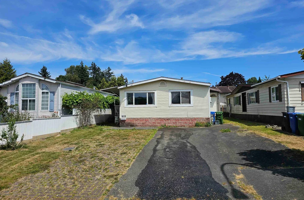 Manufactured On Land for sale at 1895 Shore Crescent Abbotsford British Columbia - MLS: R3076218