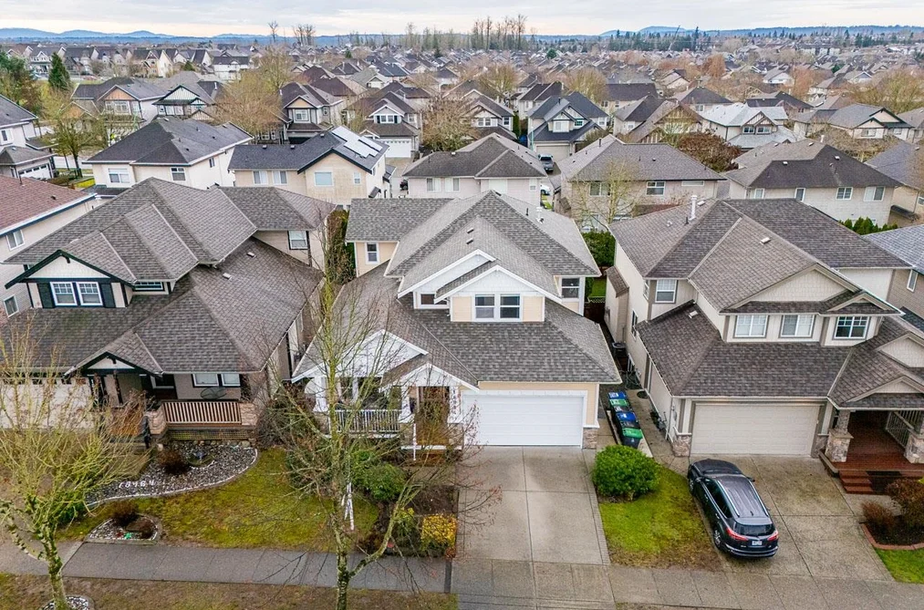 House for sale at 18954 71 Avenue Surrey British Columbia - MLS: R3086987