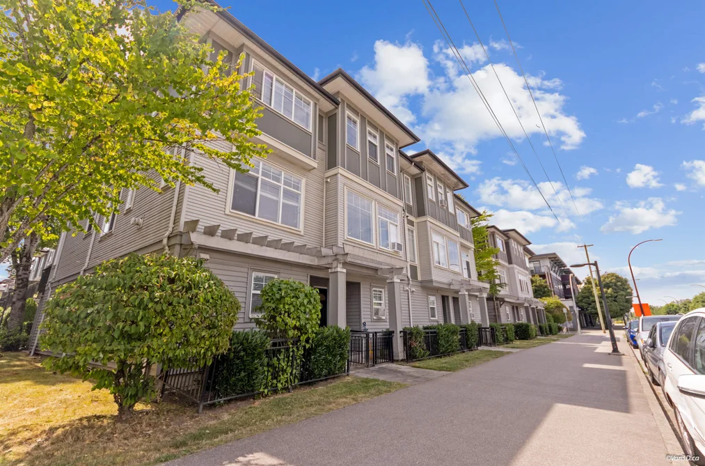 19 1010 EWEN AVENUE, New Westminster, BC — Residential for Sale — Photo 31 of 37