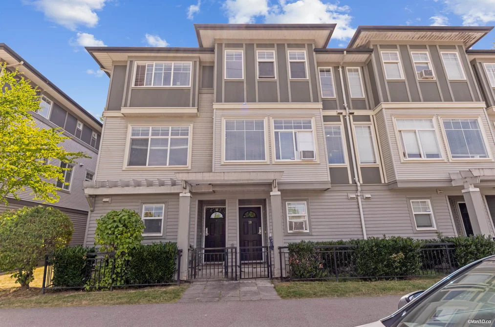 19 1010 EWEN AVENUE, New Westminster, BC — Residential for Sale — Photo 32 of 37
