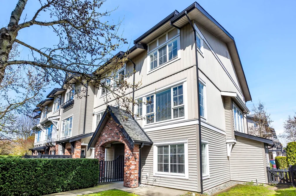 Townhouse for sale at 19 2450 161a Street Surrey British Columbia - MLS: R3107751