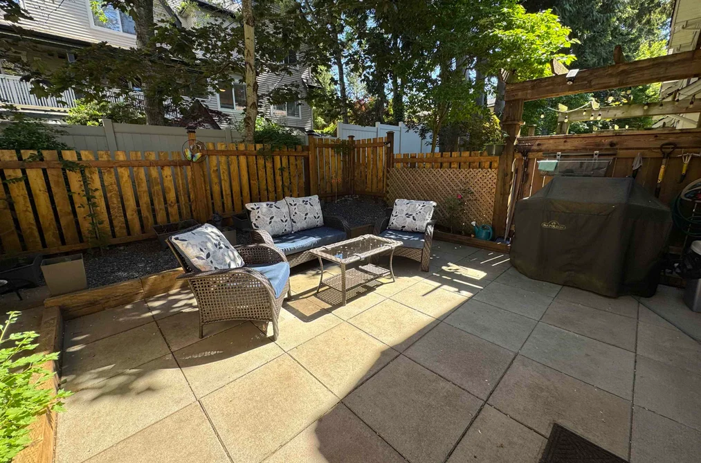 Townhouse for sale at 19 2689 Parkway Drive Surrey British Columbia - MLS: R3103717