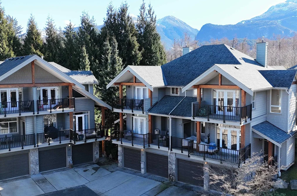 Townhouse for sale at 19 39758 Government Road Squamish British Columbia - MLS: R3095876