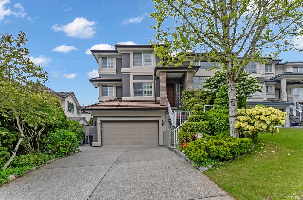 19 Linden Crt, Port Moody, BC - MLS: R3178387