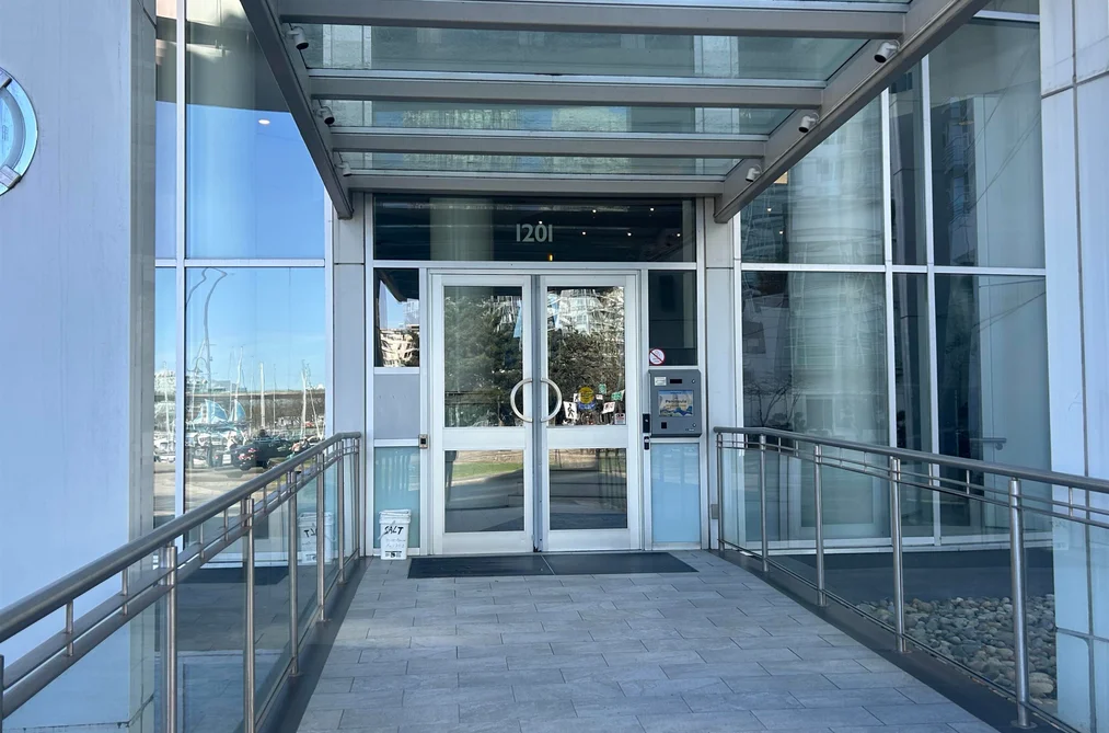 1901 1201 MARINASIDE CRESCENT, Vancouver BC V6Z 2V2, Vancouver BC — Residential for Sale - Photo 2