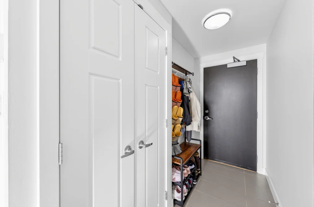 1901 2968 GLEN DRIVE, Coquitlam BC V3B 0C4, Coquitlam BC — Residential for Sale - Photo 2