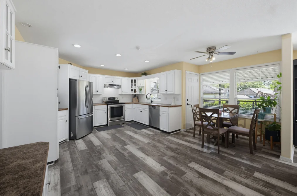 19028 58 AVENUE, Surrey BC V3S 7M3, Surrey BC — Residential for Sale — Photo 4 of 40