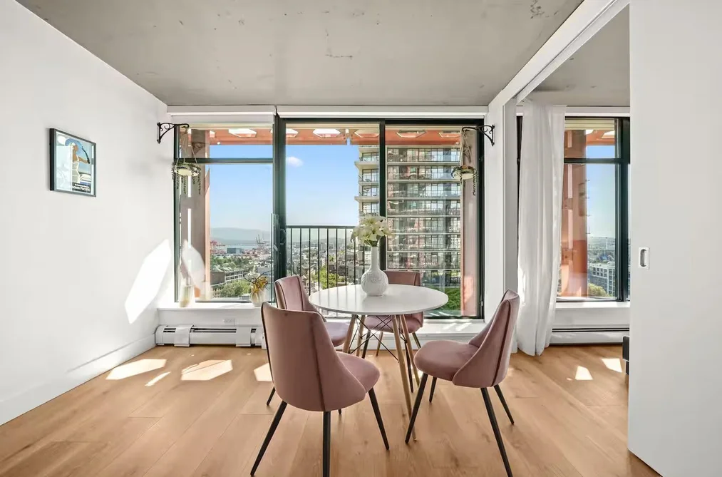 1904 128 W CORDOVA STREET, Vancouver BC V6B 0E6, Vancouver BC — Residential for Sale - Photo 2