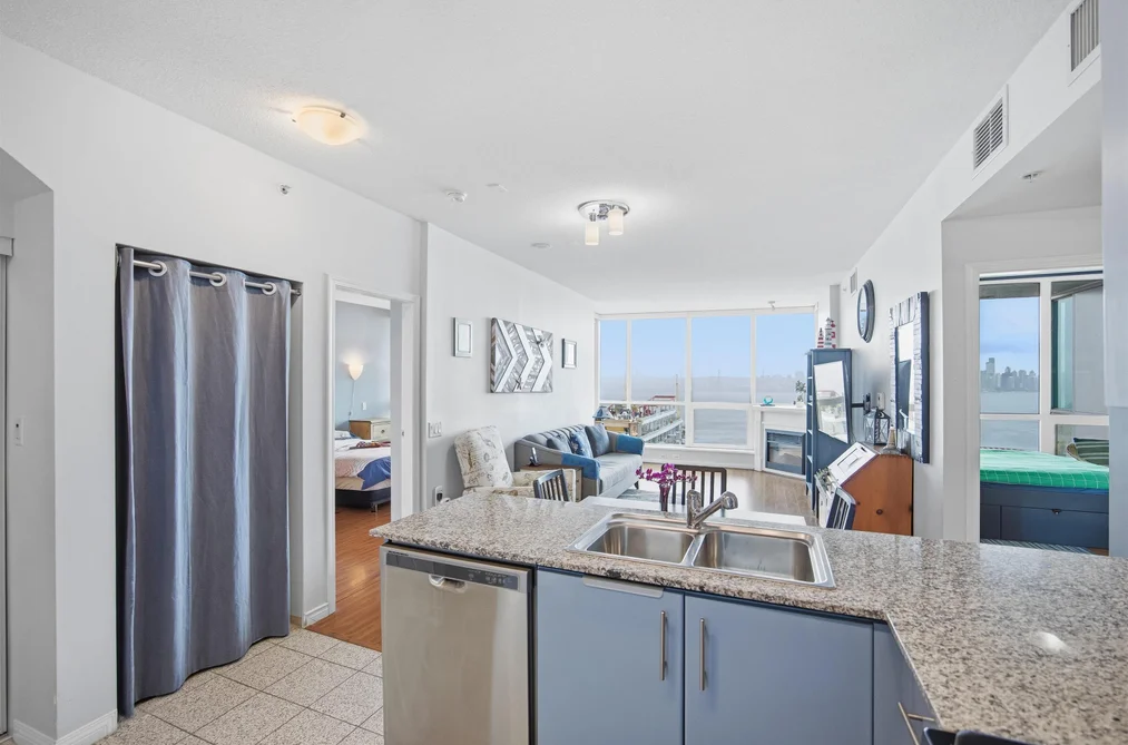 1904 188 E ESPLANADE STREET, North Vancouver BC V7L 4Y1, North Vancouver BC — Residential for Sale - Photo 2