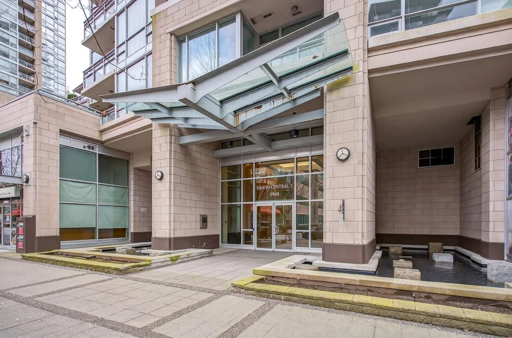 1904 2968 GLEN DRIVE, Coquitlam BC V3B 0C4, Coquitlam BC — Residential for Sale - Photo 2