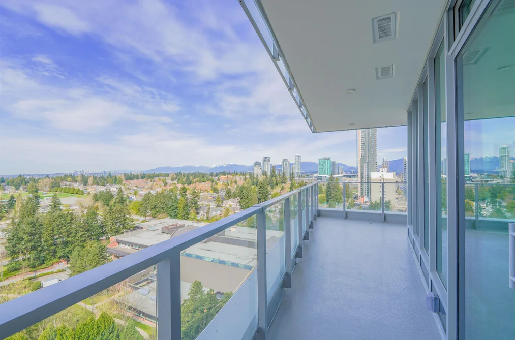 1904 9675 KING GEORGE BOULEVARD, Surrey BC V3T 2V3, Surrey BC — Residential for Sale - Photo 3