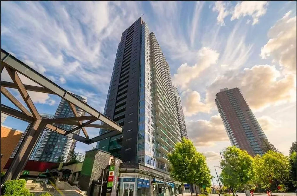 Condo for sale at 1905 13655 Fraser Highway Surrey British Columbia - MLS: R3119689