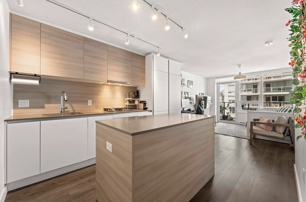 Condo for sale at 1906 988 Quayside Drive New Westminster British Columbia - MLS: R3154112