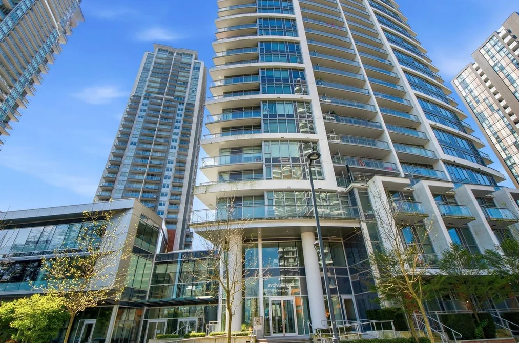 1907 13308 CENTRAL AVENUE, Surrey BC V3T 0M4, Surrey BC — Residential for Sale - Photo 2