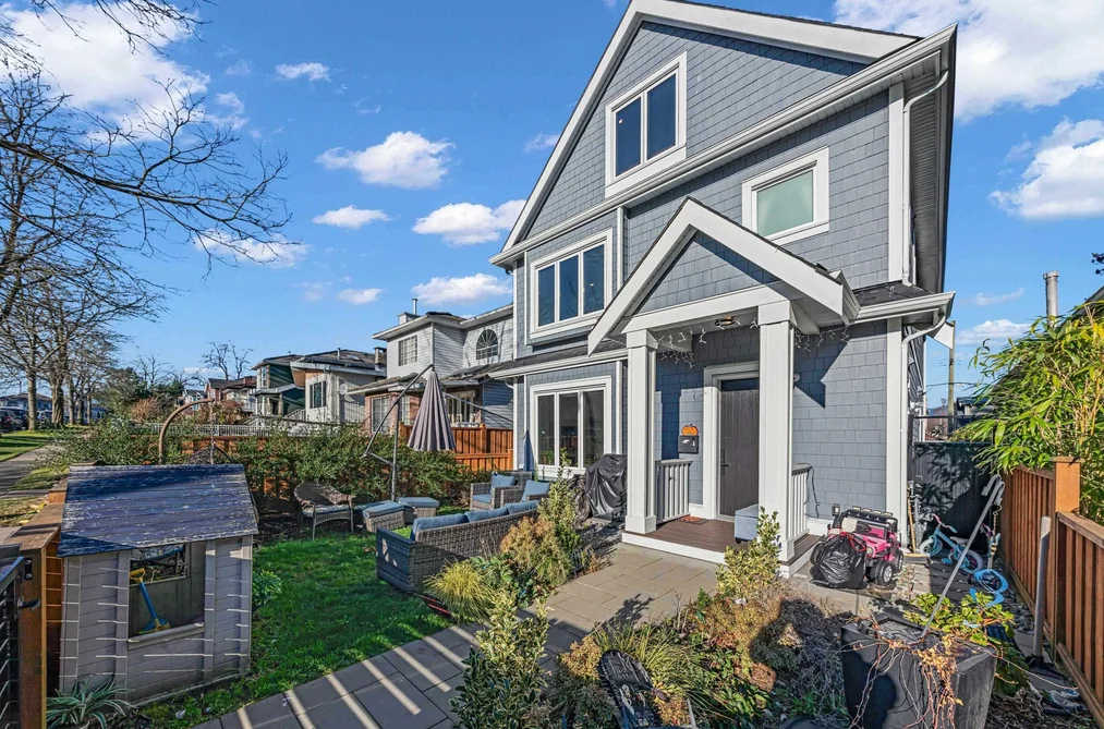 Half Duplex for sale at 1907 E 40th Avenue Vancouver British Columbia - MLS: R3134156