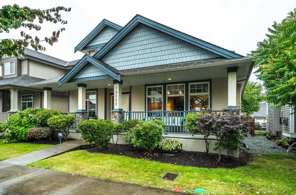 House for sale at 19088 68a Avenue Surrey British Columbia - MLS: R3118105