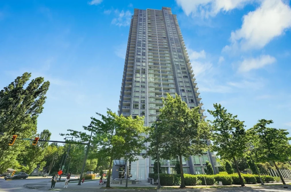 Condo for sale at 1910 13696 100 Avenue Surrey British Columbia - MLS: R3108816