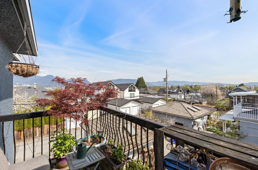 1923 PARKER STREET, Vancouver BC V5L 2L2, Vancouver BC — Residential Income for Sale — Photo 32 of 40