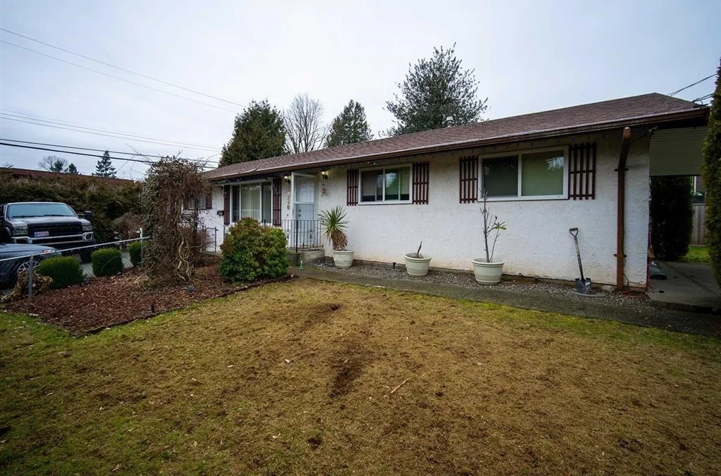 1926 SALTON ROAD, Abbotsford BC V2S 3W7, Abbotsford BC — Residential for Sale — Photo 3 of 5