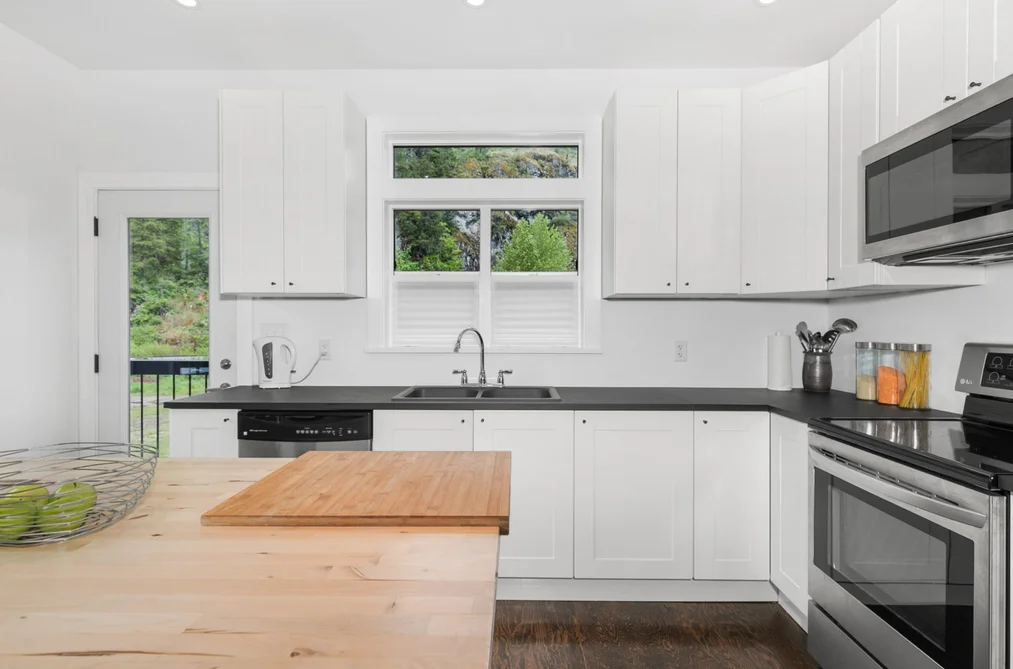 1926 STONECUTTER PLACE, Pemberton BC V0N 2L0, Pemberton BC — Residential for Sale - Photo 3