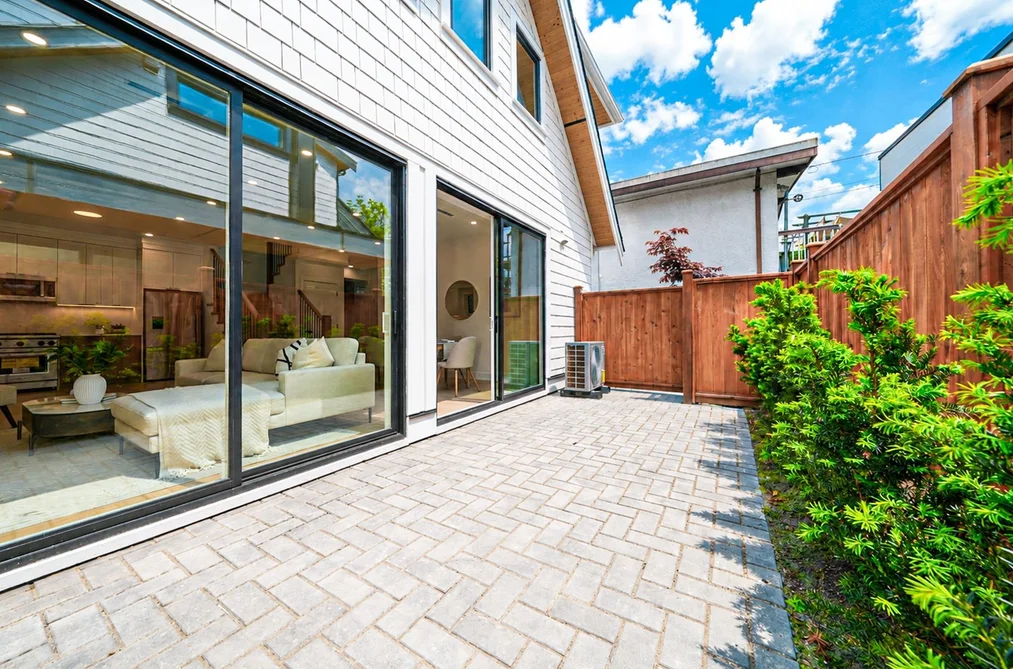 Half Duplex for sale at 1935 E 4th Avenue Vancouver British Columbia - MLS: R3125769