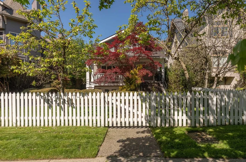 Townhouse for sale at 1935 W 12th Avenue Vancouver British Columbia - MLS: R3119286
