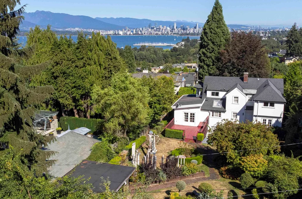 House for sale at 1937 Tolmie Street Vancouver British Columbia - MLS: R3040986